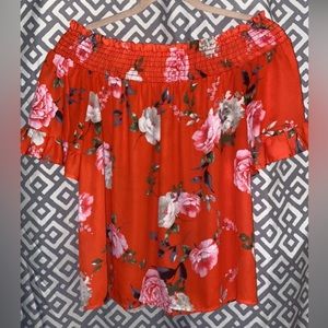 off the shoulders boutique top size large